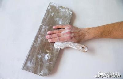 生石灰在建筑石膏改性中的应用与协同效应